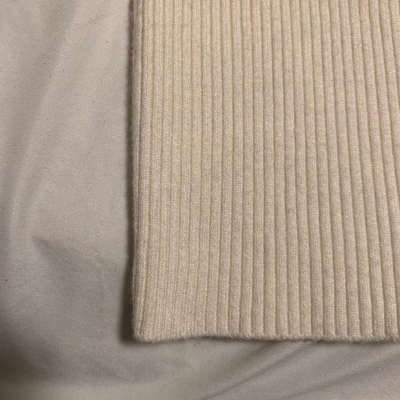 BRAND NEW Ribbed beige long sleeved top (Small) - Picture 3 of 3